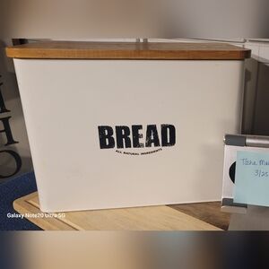 White Bread Box with Bamboo Lid